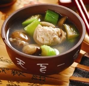 草菇 林间珍宝，